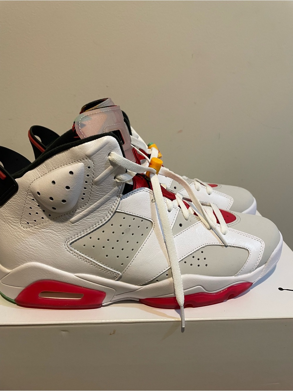 Jordan Air Jordan 6 Retro Neutral Grey / Black / White